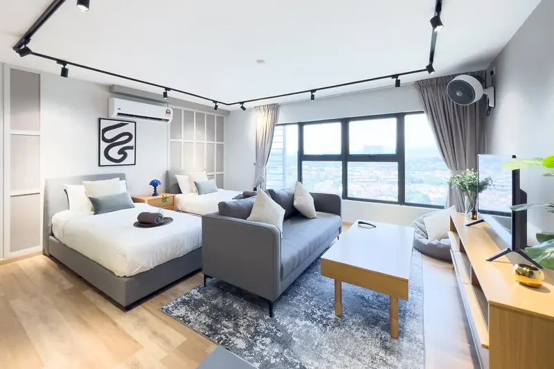 Mezzanine lounge and beds in an Arte Cheras unit
