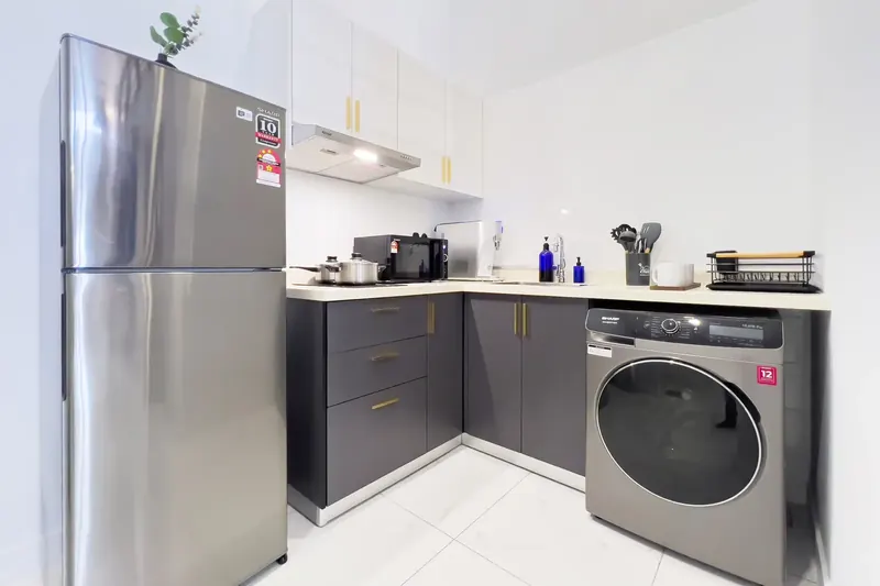 Kitchen in an Arte Cheras loft unit managed by WefieHome