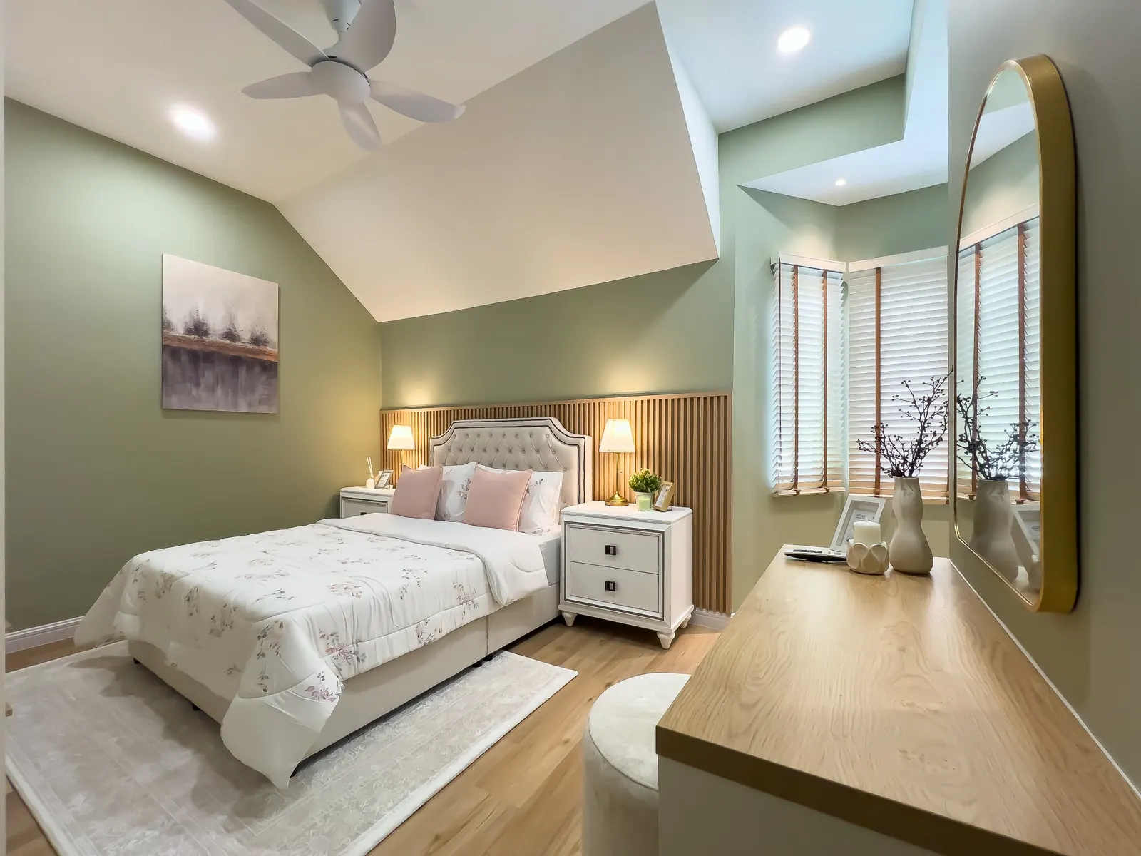 Bedroom in a family-ready short-stay home managed by WefieHome