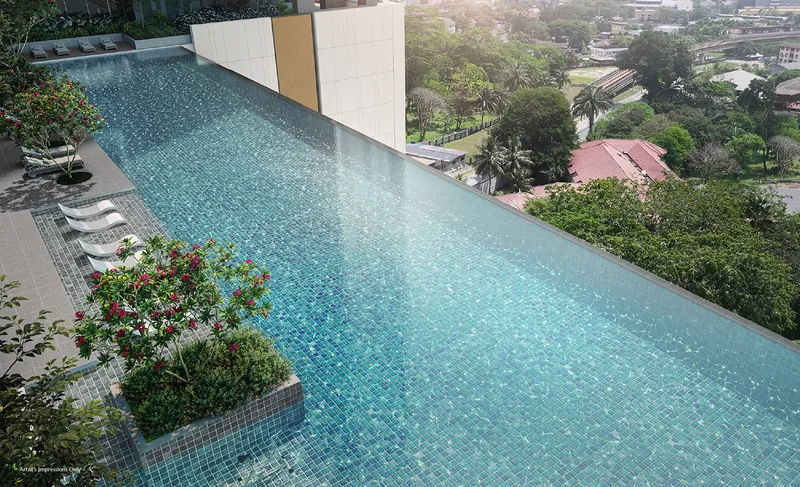 Skyline Embassy infinity pool